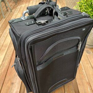 LuggageWorks Pilot Luggage - Stealth Premier 22" Rolling Bag Expandable